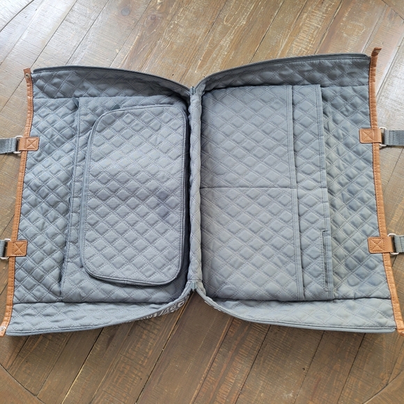 Thirty One Large Double Take Tote Grey Reversible Woodblock & Quilted Diamond - Picture 8 of 10